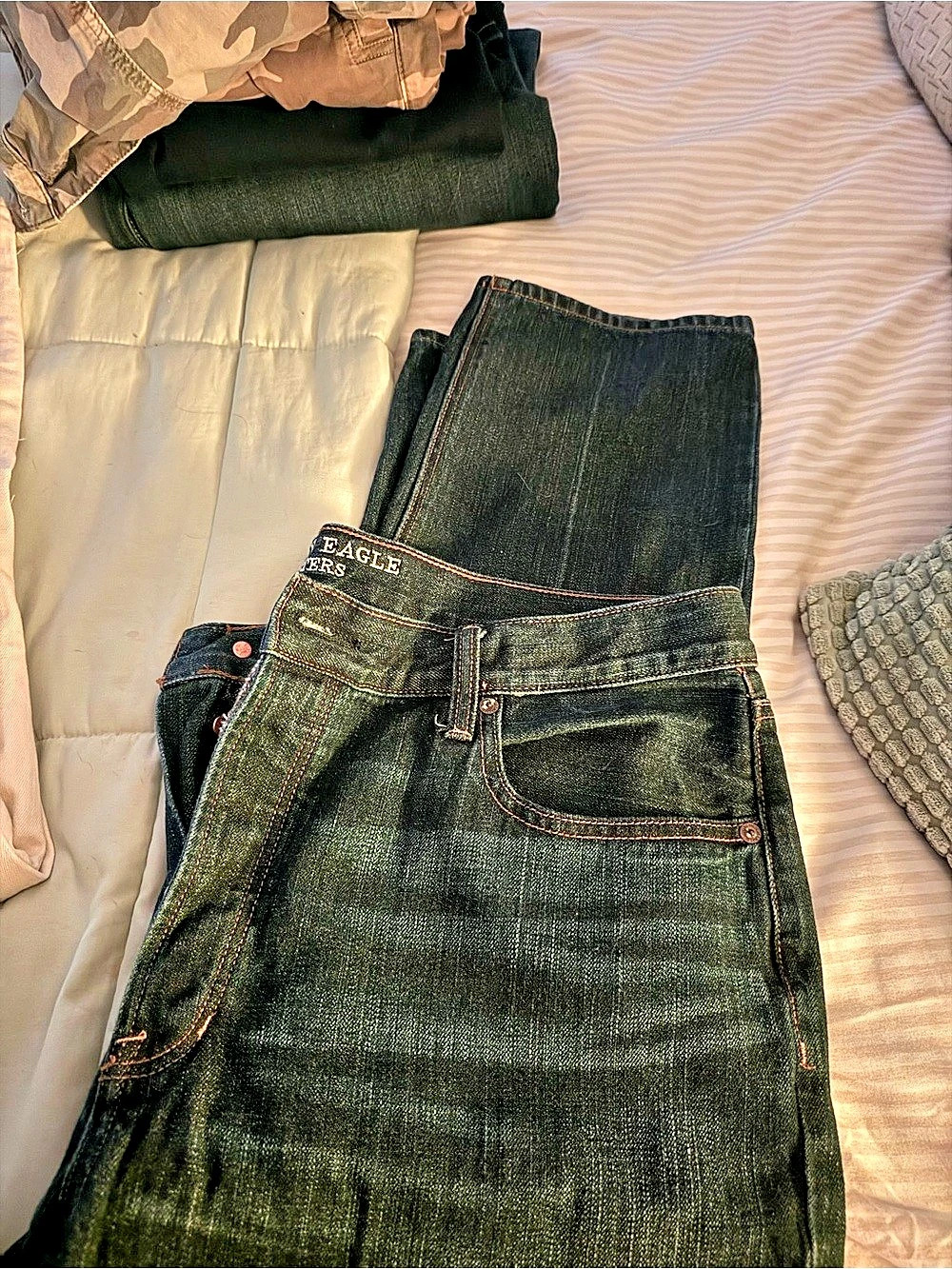 American Eagle Outfitters Boot Cut Jeans in Blue Waist 30 Like New